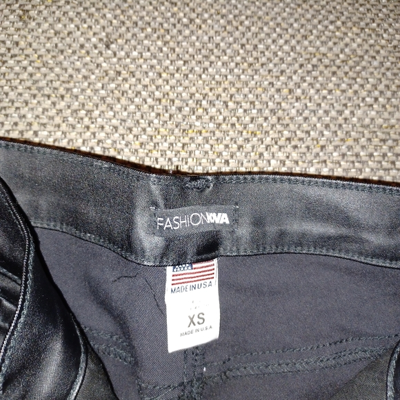 FASHION NOVA - Picture 3 of 5